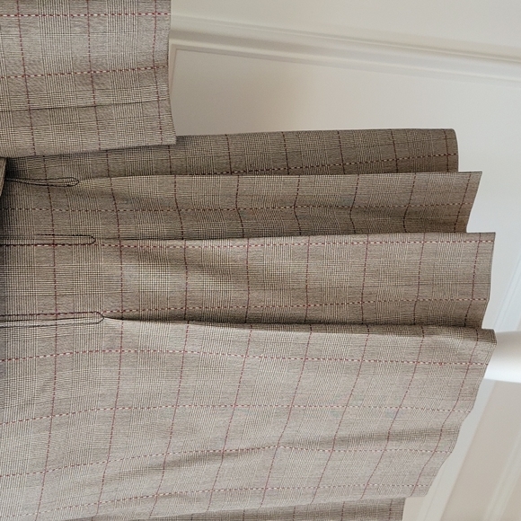 DKNY Taupe/Brown Skirt Suit Women Size 4-6 - Picture 5 of 12